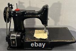 SINGER FEATHERWEIGHT 221 SEWING MACHINE 1956 AM375563 Many Extras & Serviced