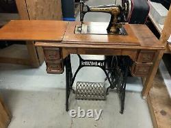 SINGER Manual Antique Sewing Machine with Table Model-27 Manufactured 1911