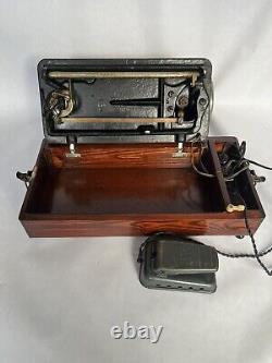 SINGER Red Eye Antique Vintage Sewing Machine Portable Rare With Case