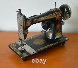 SINGER Sewing Machine Model 127 Sphinx S. No. G7056313, Parts/Repair