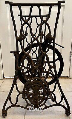 SINGER Sewing Machine Treadle Table Cast Iron Stand Legs Base Frame 1910