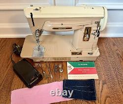 See video! Works! Vintage 1950's SINGER Model 404A Sewing Machine & EXTRAS 404 A