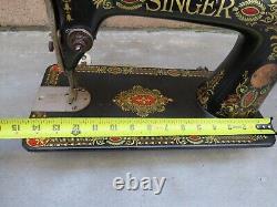 Sewing machine antique Singer 66 manual 1916 decorative manual classic 1900s