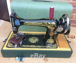 Singer 127K Antique/Vintage Handcrank sewing machine in green case FOR LEATHER
