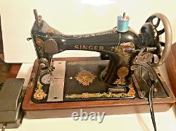 Singer 128-23 Sewing Machine LA VENCEDORA with BENTWOOD CASE and Manual NICE