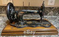 Singer 12K Antique 1879-80 Fiddle Base Hand Crank Sewing Machine Acanthus Leaves