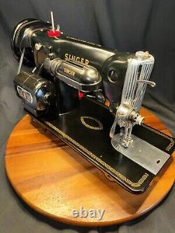 Singer 15-125 sewing machine