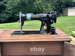 Singer 15-91 Sewing Machine In Foldable Wooden Cabinet (Runs Perfectly)