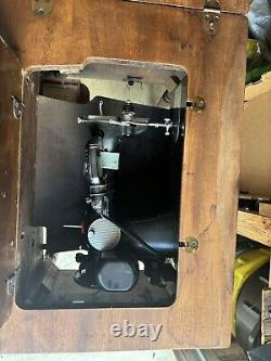 Singer 15-91 Sewing Machine In Foldable Wooden Cabinet (Runs Perfectly)