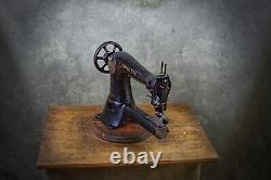 Singer 17 Sewing Machine Head 17-16 Cylinder Arm Shoemaker Leather Cobbler Purse