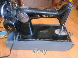 Singer 201-2 Sewing Machine AF196960 withCase