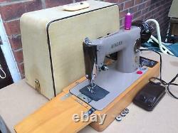 Singer 201, 201K Vintage Aluminium Sewing Machine