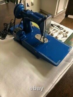 Singer 222k Featherweight Sewing Machine Free Arm With 110 Volt Motor