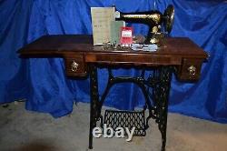 Singer 27 Vs2 Fiddle Base Long Shuttle Treadle Sewing Machine Serviced 1889