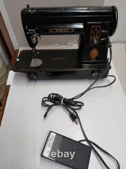 Singer 301. Black Short Bed Sewing Machine Gold Lettering Works Serial 170112