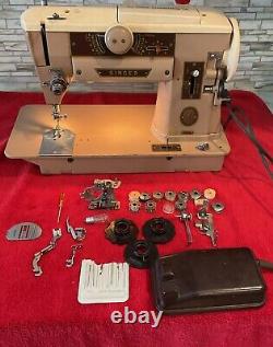 Singer 401a Sewing Machine with Pedal Great for quilting! Vintage Tested