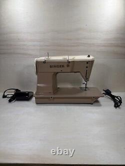 Singer 401a Sewing Machine with Pedal Great for quilting! Vintage Tested