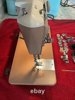 Singer 401a Sewing Machine with Pedal Great for quilting! Vintage Tested