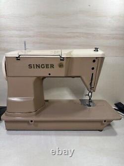 Singer 401a Sewing Machine with Pedal Great for quilting! Vintage Tested