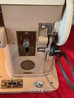 Singer 401a Sewing Machine with Pedal Great for quilting! Vintage Tested