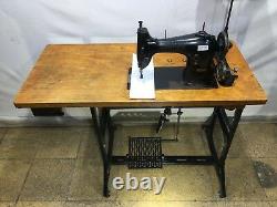 Singer 95k40 Antique Lockstitch Industrial Sewing Machine