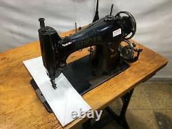 Singer 95k40 Antique Lockstitch Industrial Sewing Machine