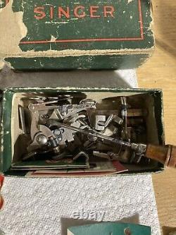 Singer 99 Antique 1926 Sewing Machine With Case and Manual