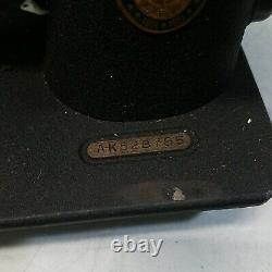 Singer AK528795 Sewing Machine TURNS ON NEEDS NEW PEDAL ANTIQUE RARE