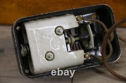 Singer Antique 1930s Sewing Machine with Foot Pedal EA765457 Farmhouse Decor