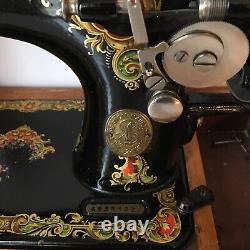 Singer La Vencedora 28-3 Hand Crank Sewing Machine With Bentwood Case Sew A+