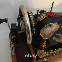 Singer La Vencedora 28-3 Hand Crank Sewing Machine With Bentwood Case Sew A+