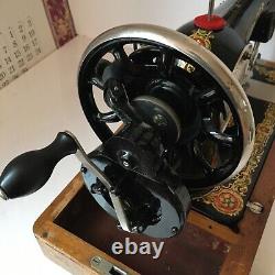 Singer La Vencedora 28-3 Hand Crank Sewing Machine With Bentwood Case Sew A+