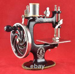 Singer Miniature Childs Hand-Crank Sewing Machine Model 20-1 1920's