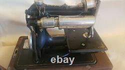Singer Model 24 Portable Chain Stitch Sewing Machine In Wooden Case No Cord