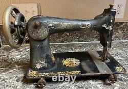 Singer Model 27 Sewing Machine Antique 1907 Sphinx Treadle Used