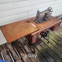 Singer Model 27 Treadle Sewing Machine 1 Puzzle Box Sphinx design Tools & Manual