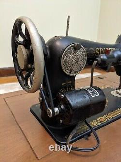 Singer Model 66 Sewing Machine with Pedal & Cabinet 1923 VINTAGE WORKS SEE DESC