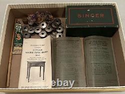 Singer Model 66 Sewing Machine withCabinet 1930 VINTAGE Serial AD-047279
