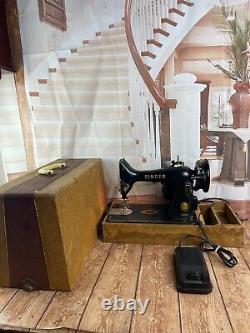 Singer Portable Sewing Machine 99K UK Case and Pedal