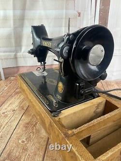 Singer Portable Sewing Machine 99K UK Case and Pedal