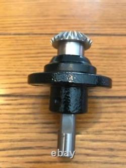 Singer Sewing 29k 81869 82008 82052 Hub, Shaft, Gear Assembly Adler 30