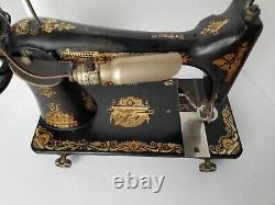 Singer Sewing Machine 1905 Vintage B1057786 For Parts or repair project