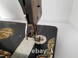 Singer Sewing Machine 1905 Vintage B1057786 For Parts or repair project