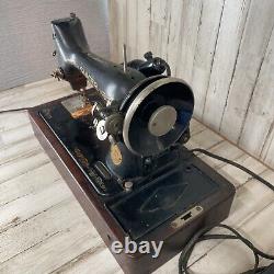 Singer Sewing Machine 1928 Model with Wood Case AC423360 #2 Simanco USA Vintage