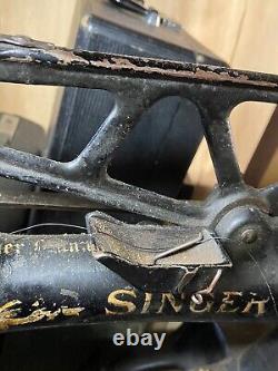 Singer Sewing Machine 92-4 Leather Shoes Boots Saddle Antique Cast Iron A+ Cond