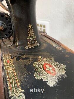 Singer Sewing Machine AG859819 Red Eye Early 1900's 66 was treadle