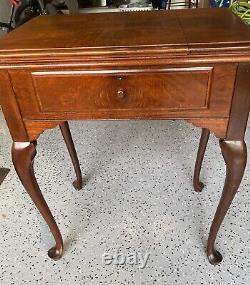 Singer Sewing Machine Burl Walnut Cabinet Queen Anne 201, 15-91 66