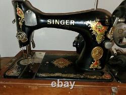 Singer Sewing Machine Model 128 G Series + Motor & Light & Case & More! 1910