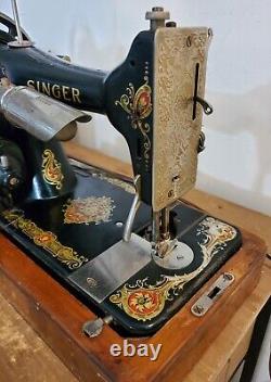 Singer Sewing Machine Model 128 G Series + Motor & Light & Case & More! 1910