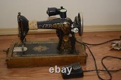 Singer Sewing Machine Model 66 made in 1916